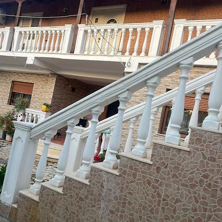 Nori House Hotell Vlorë Exteriör bild