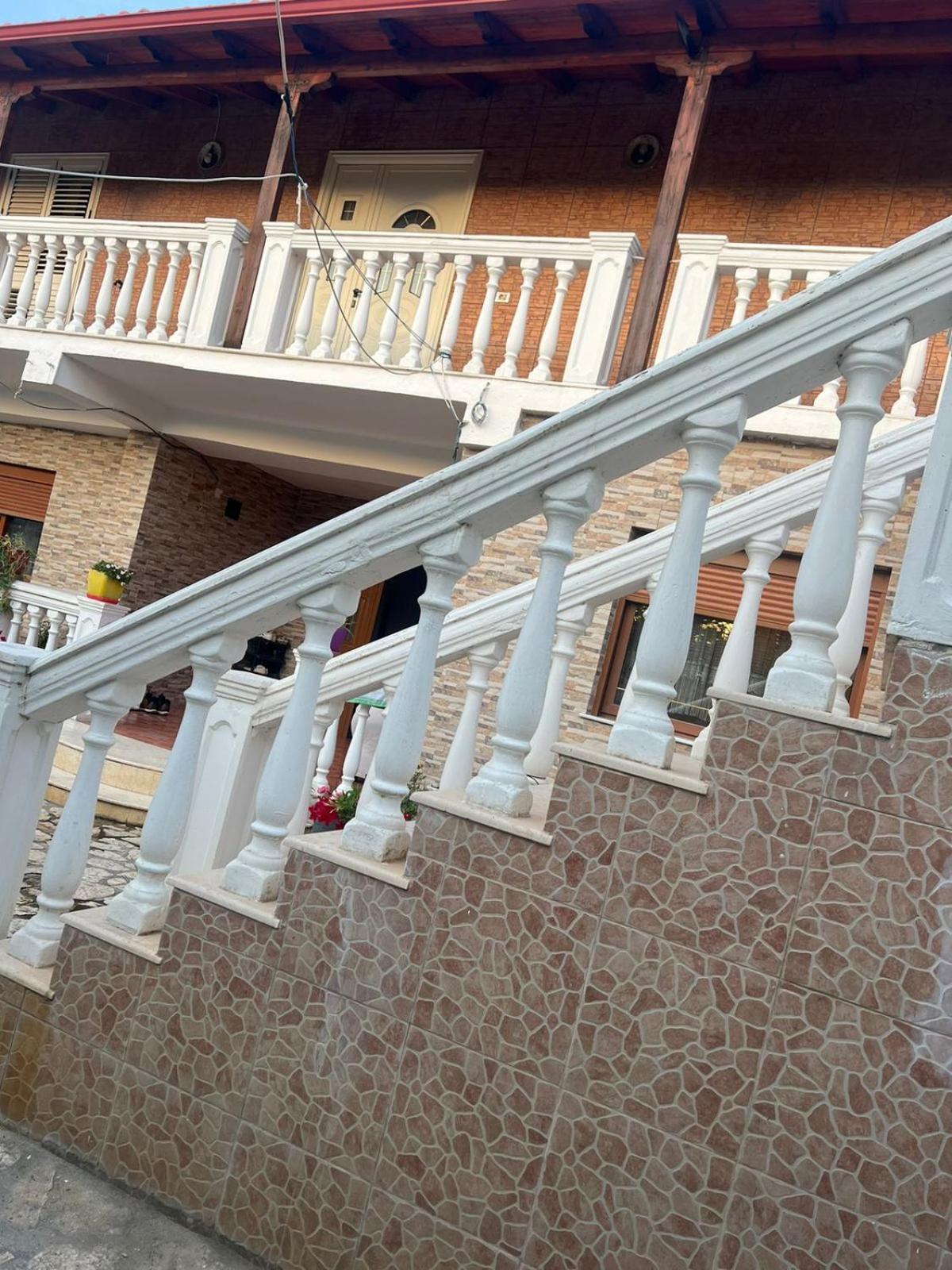 Nori House Hotell Vlorë Exteriör bild