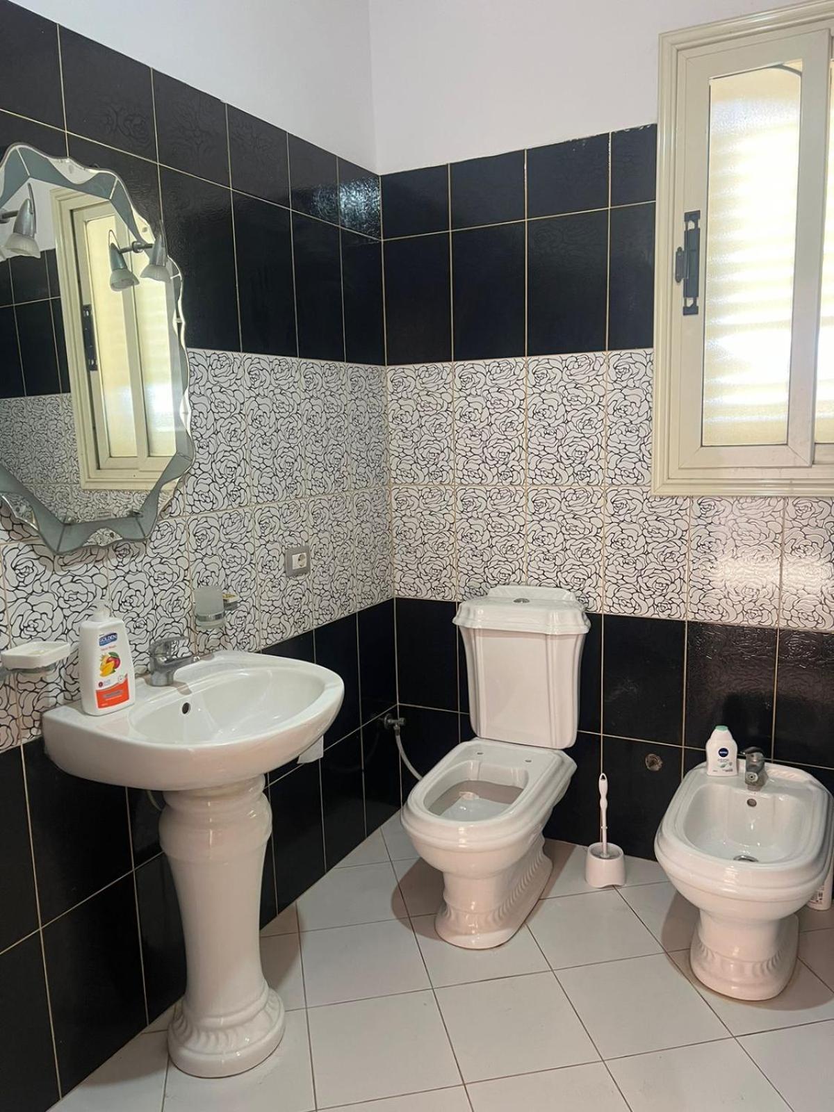 Nori House Hotell Vlorë Exteriör bild